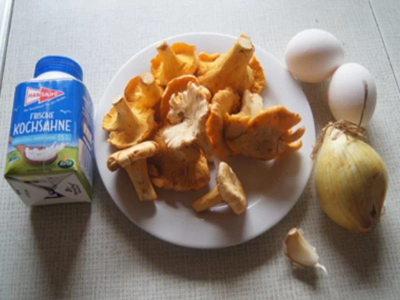 Rezept: Pfifferling-Omelett Bild Nr. 3 Pfifferling-Omelett - Rezept - Bild Nr. 3