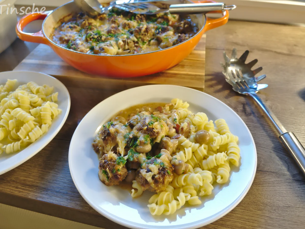 Rezept: Hackbällchen -Jäger Art- Überbacken Bild Nr. 10 Hackbällchen -Jäger Art- Überbacken - Rezept - Bild Nr. 10