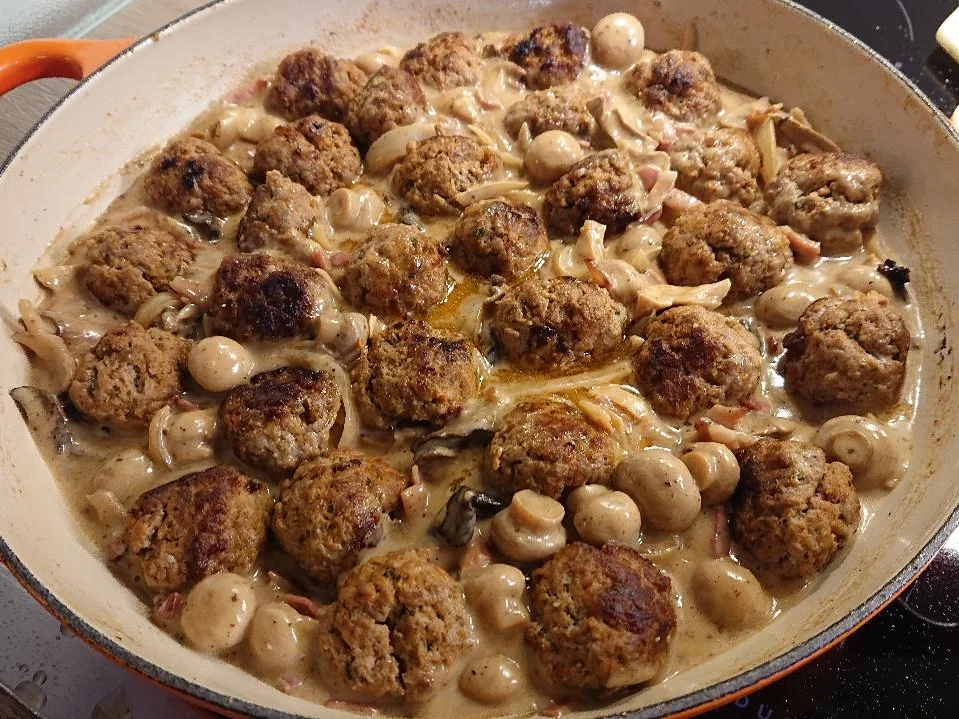 Rezept: Hackbällchen -Jäger Art- Überbacken Bild Nr. 11 Hackbällchen -Jäger Art- Überbacken - Rezept - Bild Nr. 11