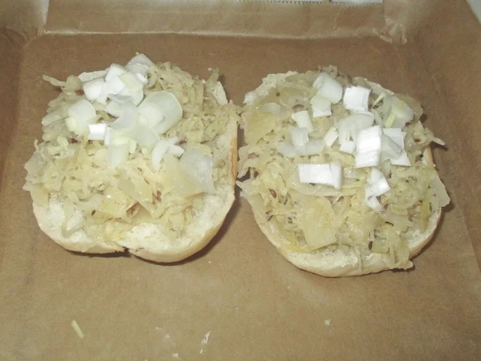 Rezept: Eine Art Hot Dog- Resteverwertung mit Sauerkraut-Kochbar Challenge 9.0 (September 2020) Bild Nr. 5 Eine Art Hot Dog- Resteverwertung mit Sauerkraut-Kochbar Challenge 9.0 (September 2020) - Rezept - Bild Nr. 5