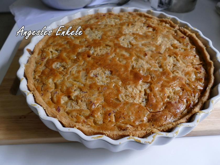 Zwiebelkuchen mit Speckwürfeln und Rahmguss Rezept mit Bild kochbar.de