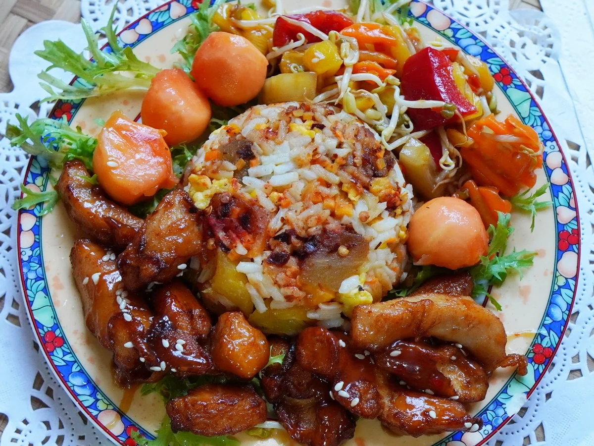 Rezept: Hühnerbrust mit gebratenem Reis und Papaya Bild Nr. 2 Hühnerbrust mit gebratenem Reis und Papaya - Rezept - Bild Nr. 2
