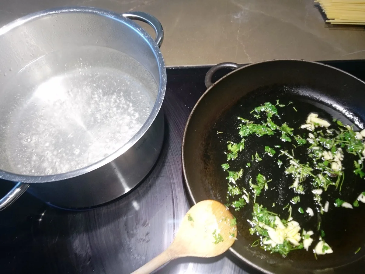 Spaghetti mit Thunfisch-Zitonensauce - Spaghetti tonno e limone - Rezept - Bild Nr. 6