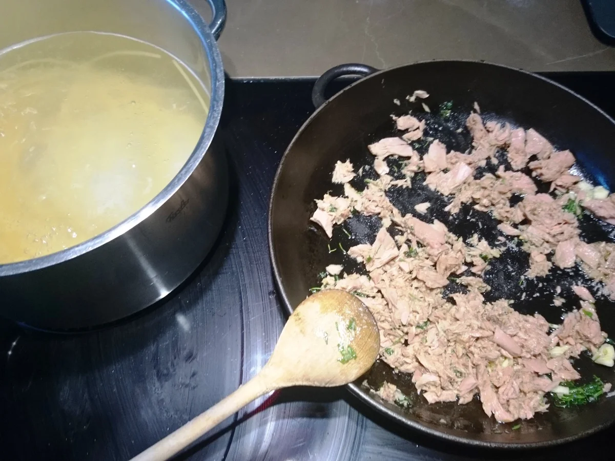 Spaghetti mit Thunfisch-Zitonensauce - Spaghetti tonno e limone - Rezept - Bild Nr. 7