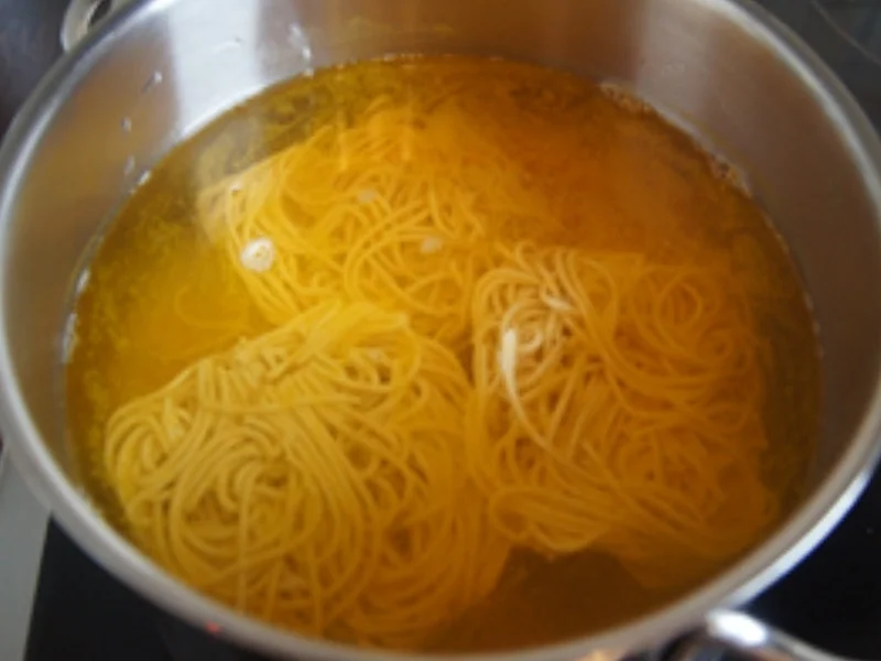 Asiatische Nudeln mit Hähnchenbrustfilet, Gemüse und Ei - Rezept - Bild Nr. 4