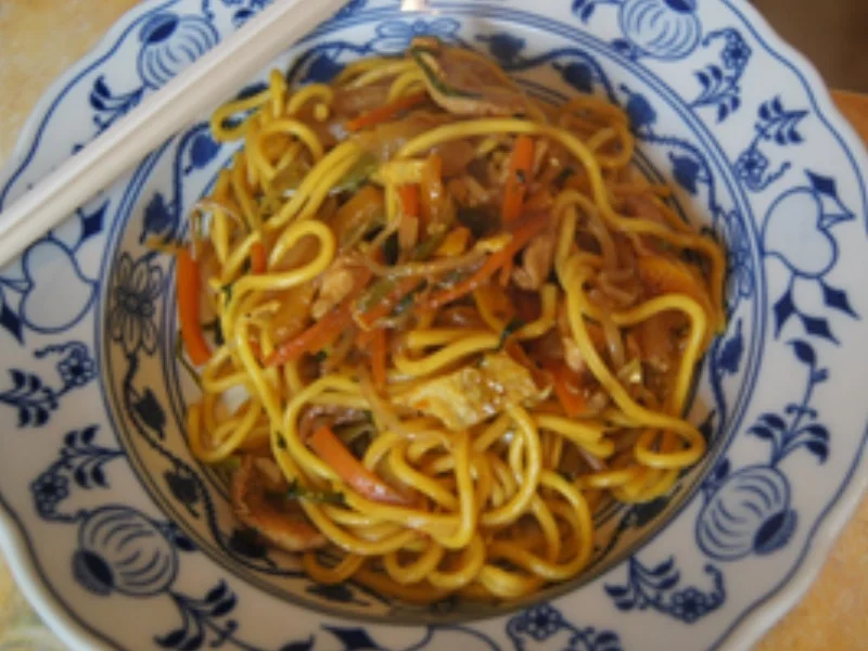 Asiatische Nudeln mit Hähnchenbrustfilet, Gemüse und Ei - Rezept - Bild Nr. 20