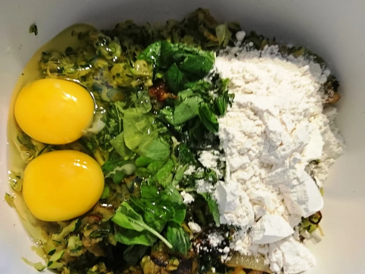 Rezept: Zucchinifrittata Bild Nr. 8 Zucchinifrittata - Rezept - Bild Nr. 8