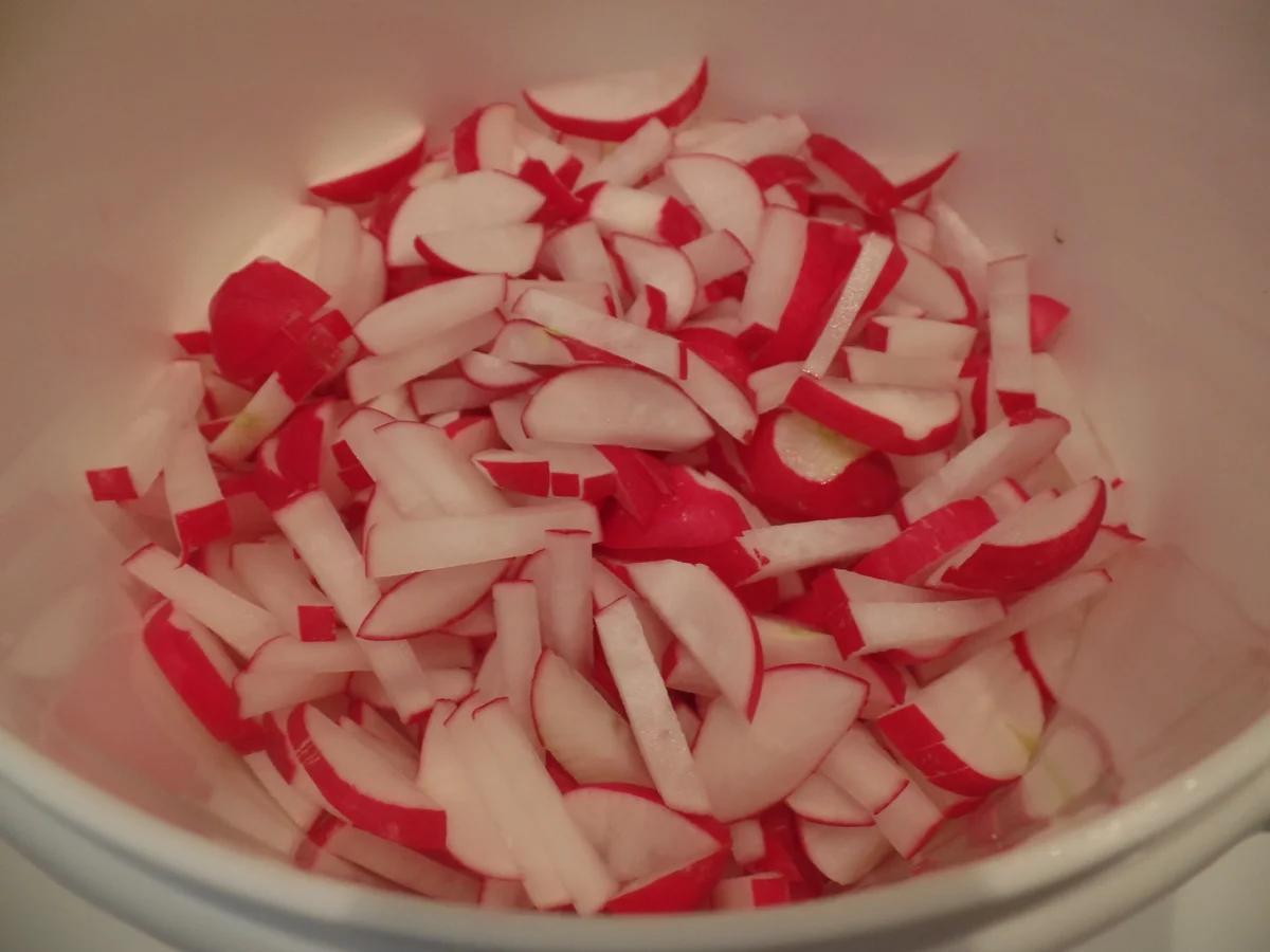 Rezept: Kabeljau auf -Kartoffel-Kohlrabi-Rahm on Top mit Radieschen-Salsa Bild Nr. 11219 Kabeljau auf -Kartoffel-Kohlrabi-Rahm on Top mit Radieschen-Salsa - Rezept - Bild Nr. 11219