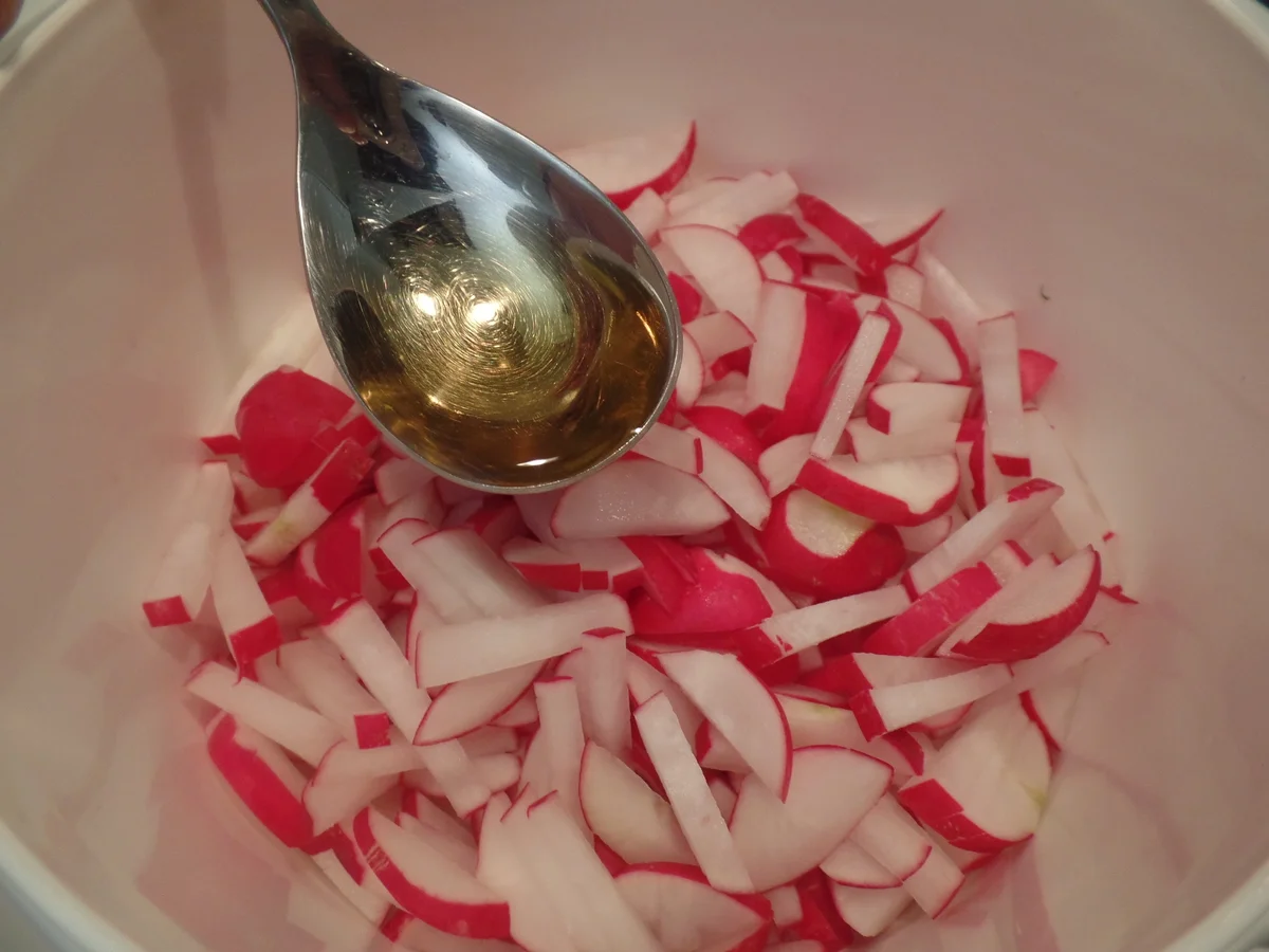 Rezept: Kabeljau auf -Kartoffel-Kohlrabi-Rahm on Top mit Radieschen-Salsa Bild Nr. 11220 Kabeljau auf -Kartoffel-Kohlrabi-Rahm on Top mit Radieschen-Salsa - Rezept - Bild Nr. 11220