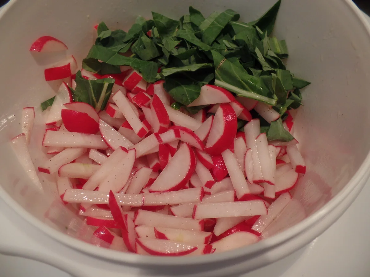 Rezept: Kabeljau auf -Kartoffel-Kohlrabi-Rahm on Top mit Radieschen-Salsa Bild Nr. 11222 Kabeljau auf -Kartoffel-Kohlrabi-Rahm on Top mit Radieschen-Salsa - Rezept - Bild Nr. 11222