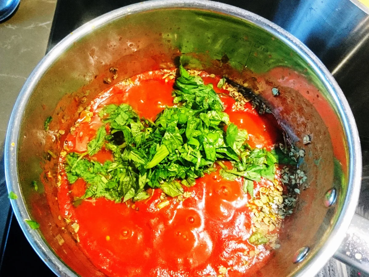 Spaghetti con melanzane alla parmigiana - Überbackene Spaghetti mit Auberginen - Rezept - Bild Nr. 6