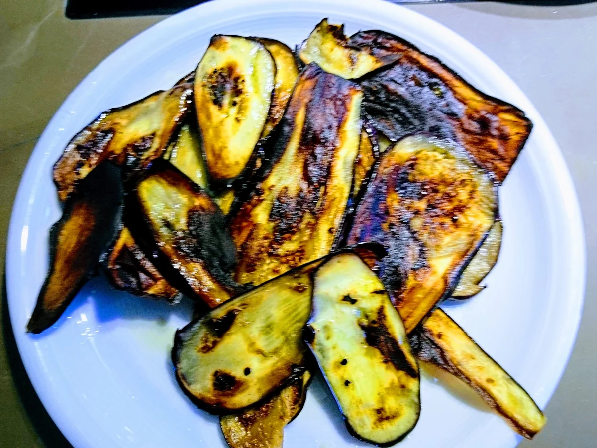 Spaghetti con melanzane alla parmigiana - Überbackene Spaghetti mit Auberginen - Rezept - Bild Nr. 10