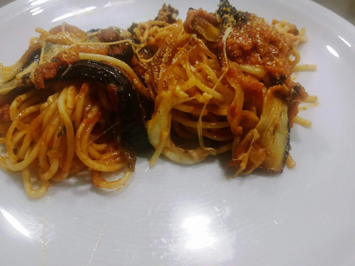 Spaghetti con melanzane alla parmigiana - Überbackene Spaghetti mit Auberginen - Rezept - Bild Nr. 18