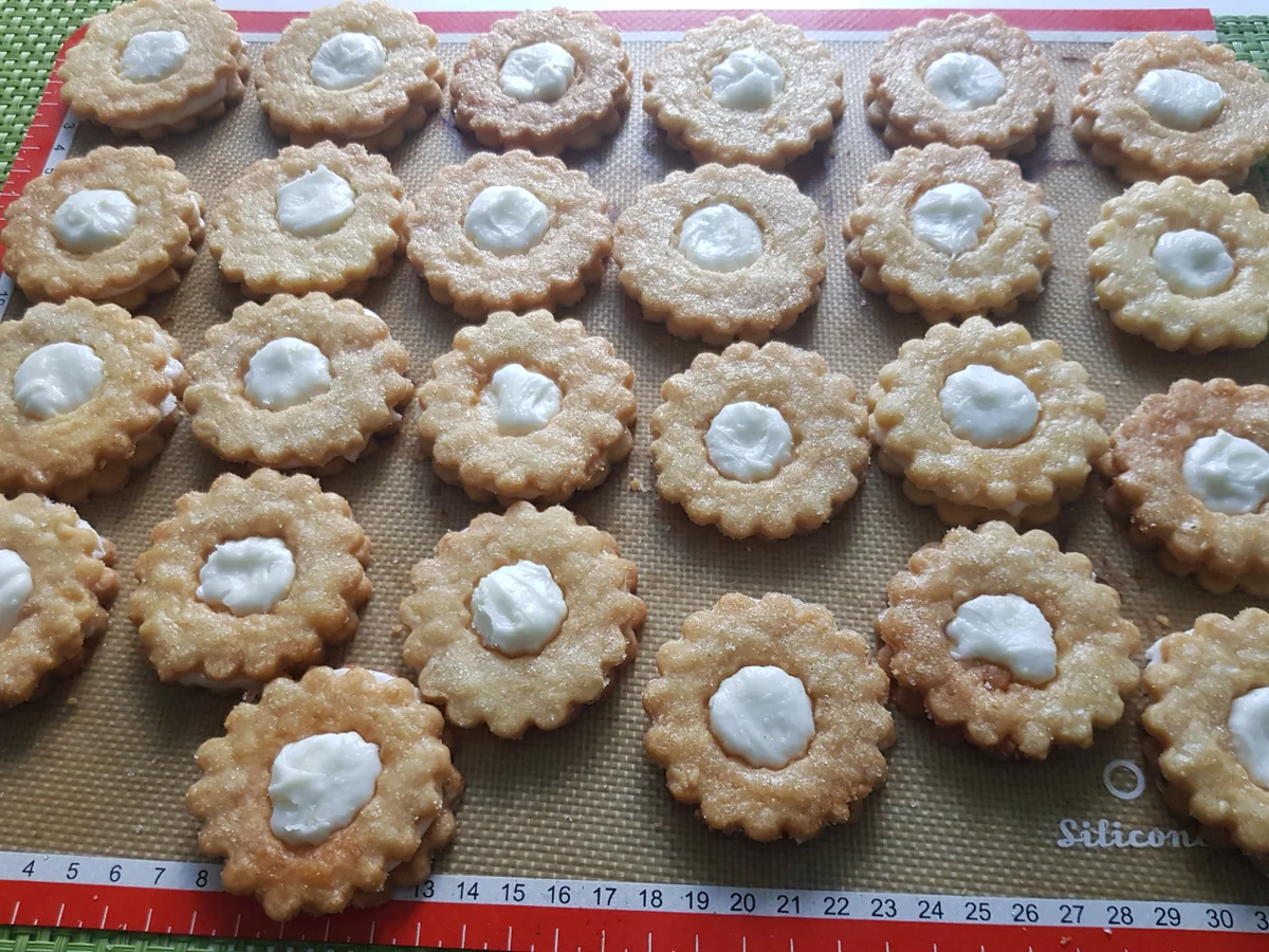 Rezept: Kaffee-Kränze mit Zitronen-Creme Bild Nr. 3 Kaffee-Kränze mit Zitronen-Creme - Rezept - Bild Nr. 3