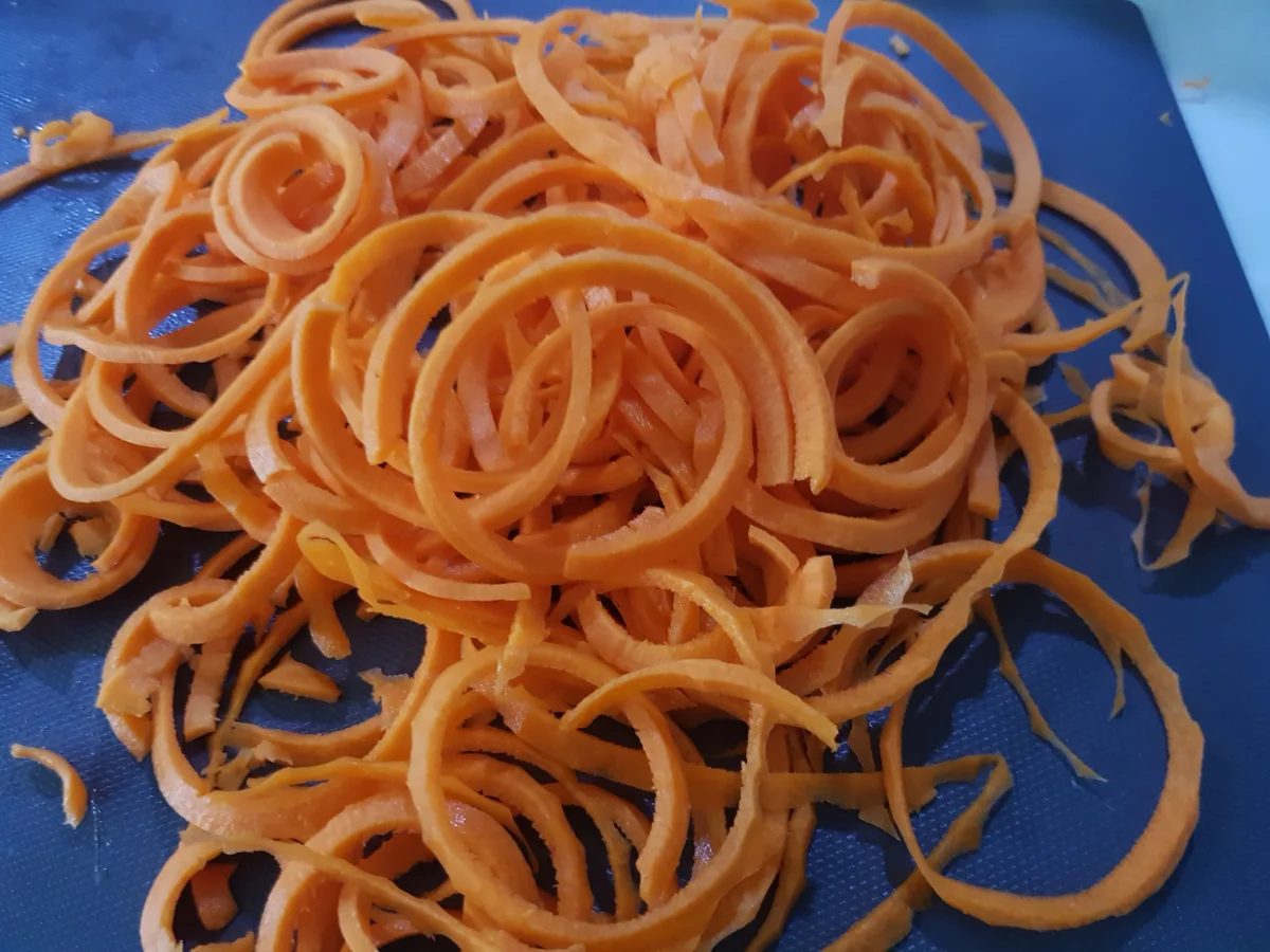 Kabeljau in Weißweinsoße, gratinierter Kartoffelstampf und Möhren-Raspeln - Rezept - Bild Nr. 11245