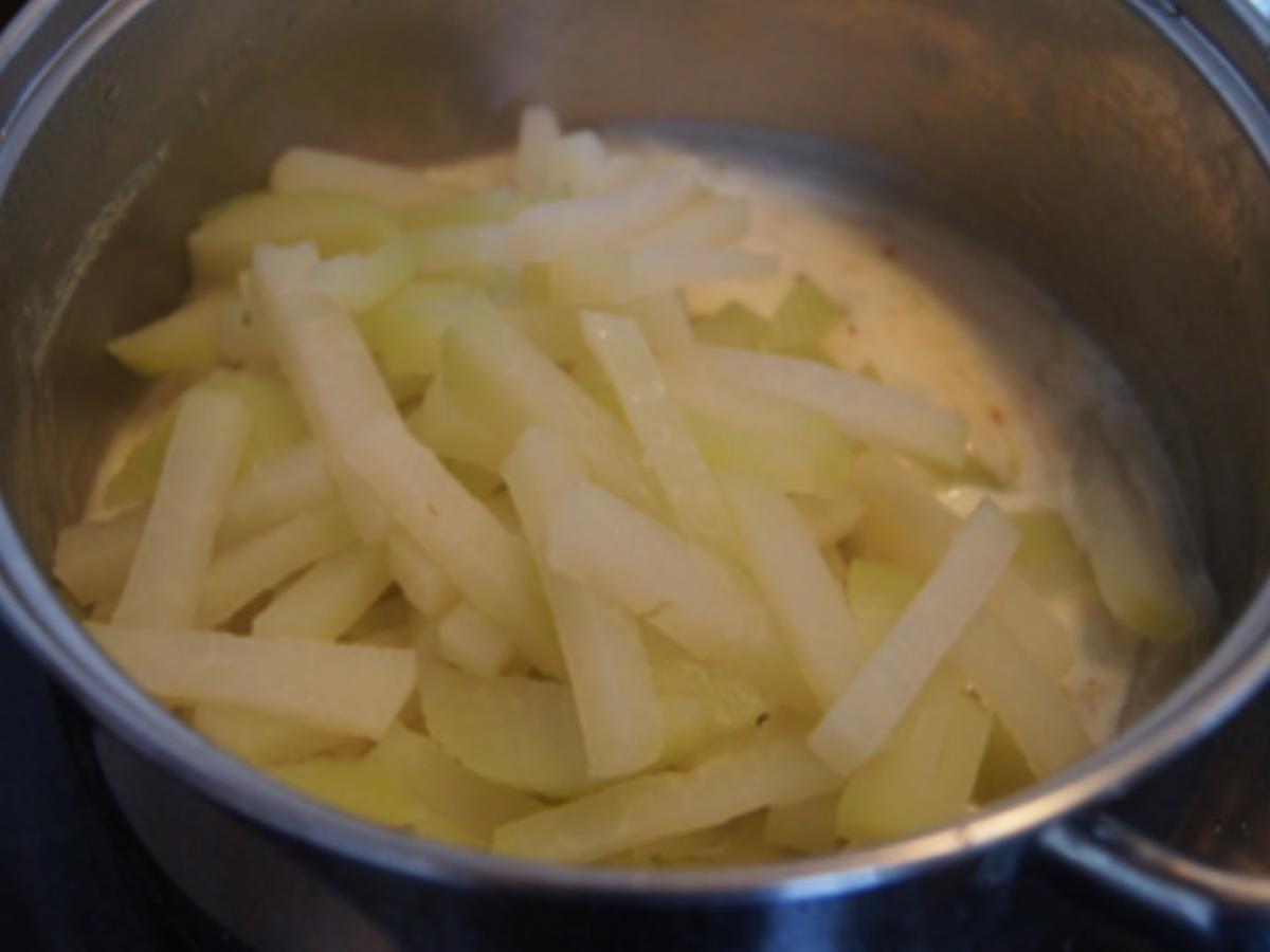 Fränkische Bratwurstschnecke mit Rahmkohlrabi und Drillingen - Rezept - Bild Nr. 12