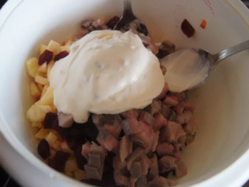 Matjessalat mit Pellkartoffeln - Rezept - Bild Nr. 10