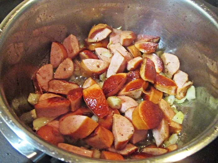 Rezept: Kleines Wurstgulasch mit Nudeln-Kochbar Challenge 9.0 Bild Nr. 4 Kleines Wurstgulasch mit Nudeln-Kochbar Challenge 9.0 - Rezept - Bild Nr. 4