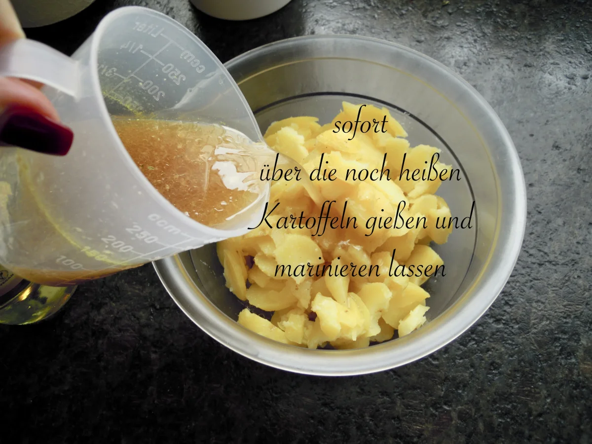 Rezept: Oktoberfest Forelle mit Kartoffelsalat - beides auf bayrische Art Bild Nr. 8 Oktoberfest Forelle mit Kartoffelsalat - beides auf bayrische Art - Rezept - Bild Nr. 8