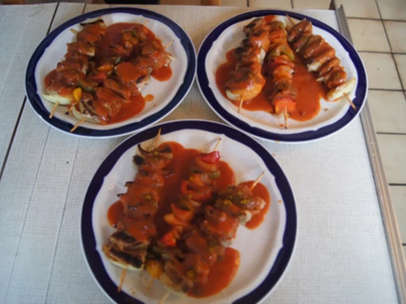 Schweinefiletspieße und Paprikaspieße mit pikanter Sauce - Rezept - Bild Nr. 22