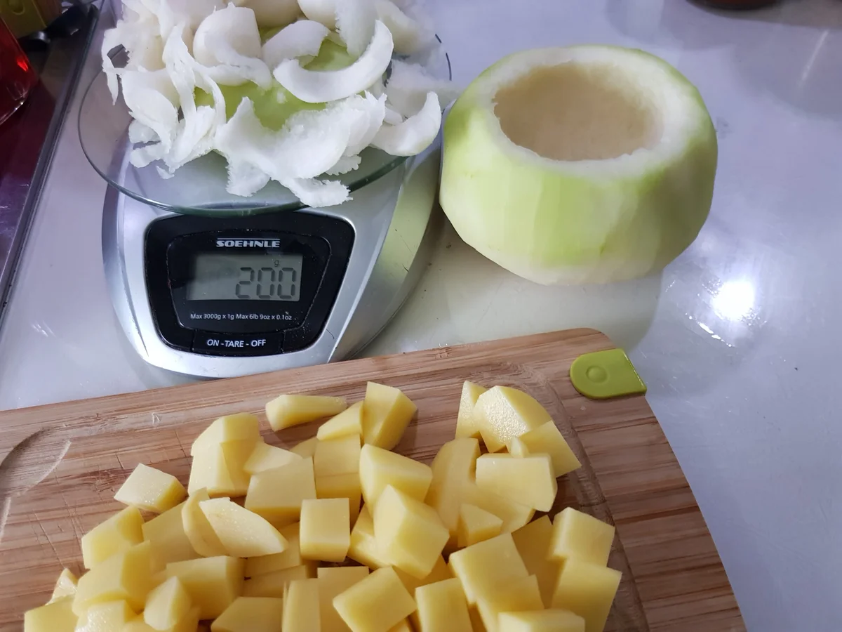 Kohlrabi gefüllt mir Parmesan-Kruste, Tomatensoße und Kartoffel-Kohlrabi-Taler - Rezept - Bild Nr. 11293