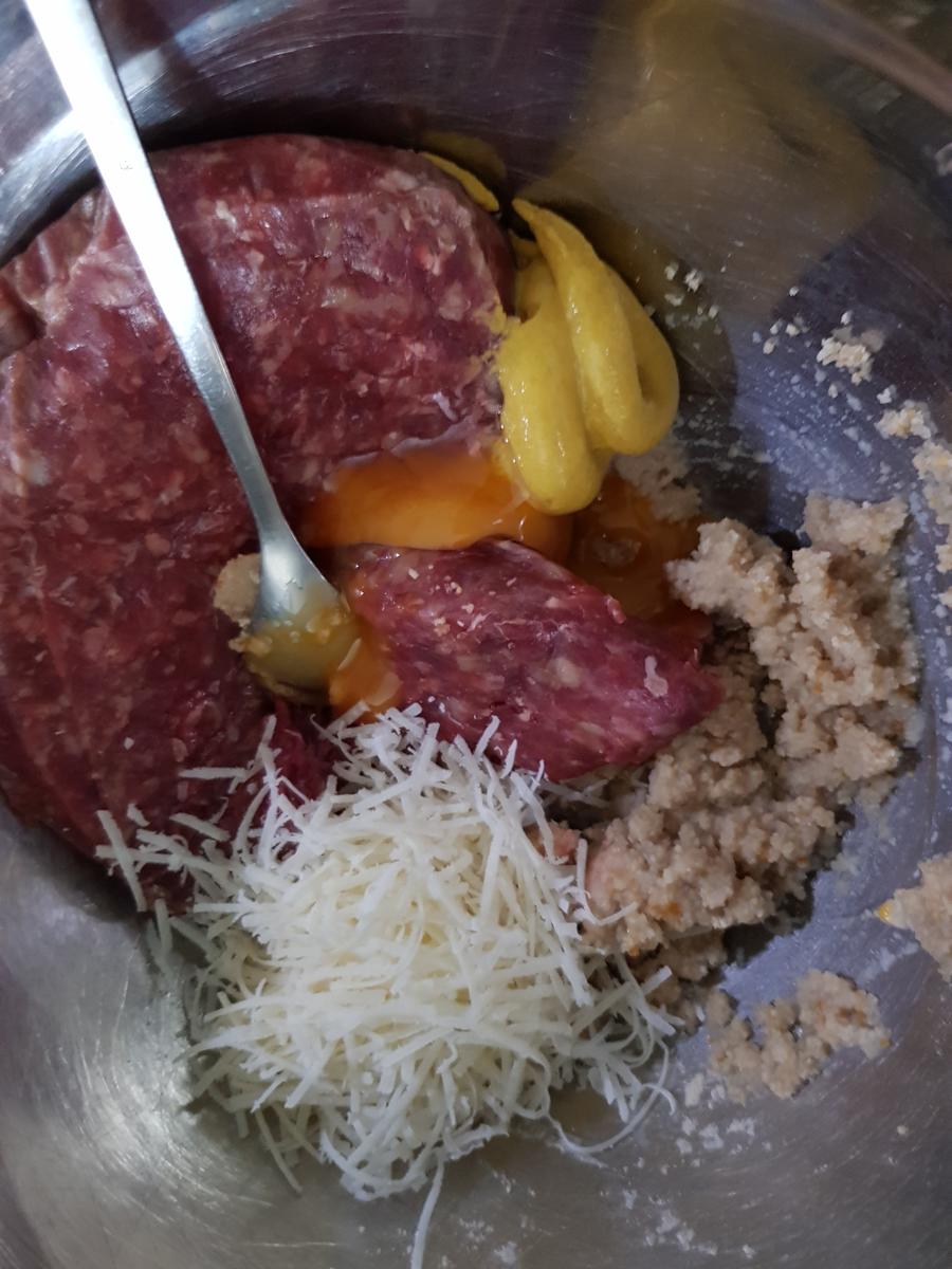 Kohlrabi gefüllt mir Parmesan-Kruste, Tomatensoße und Kartoffel-Kohlrabi-Taler - Rezept - Bild Nr. 11294