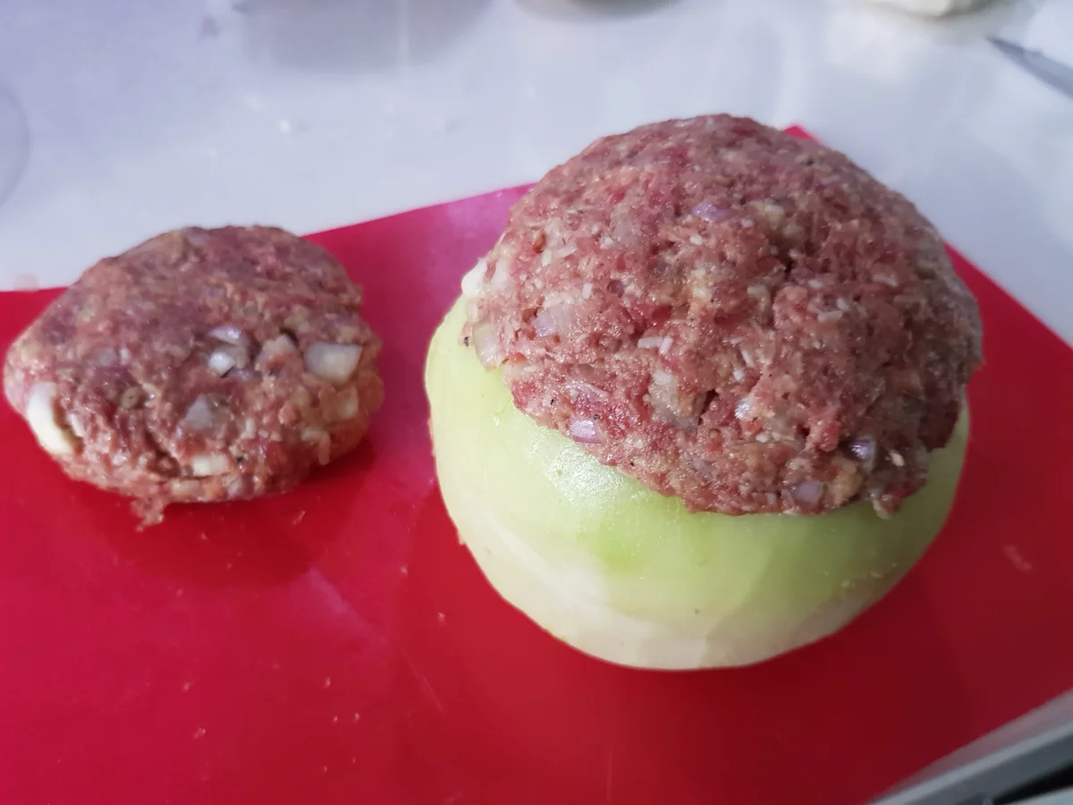 Kohlrabi gefüllt mir Parmesan-Kruste, Tomatensoße und Kartoffel-Kohlrabi-Taler - Rezept - Bild Nr. 11295