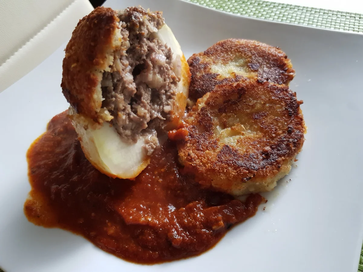 Kohlrabi gefüllt mir Parmesan-Kruste, Tomatensoße und Kartoffel-Kohlrabi-Taler - Rezept - Bild Nr. 11304