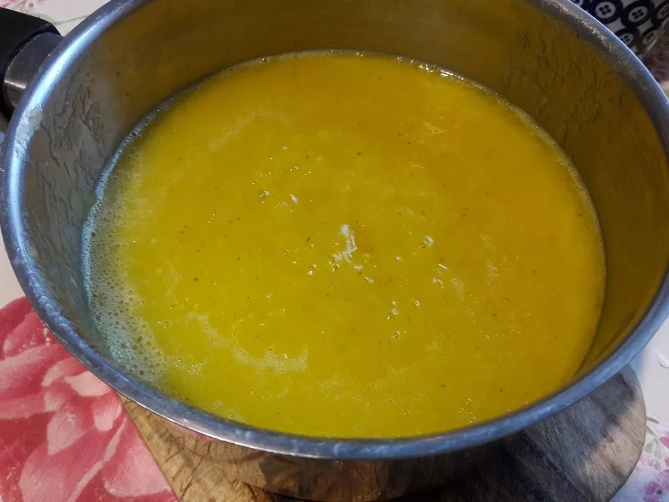 Gelbes Tomatensüppchen mit frittiertem Basilikum - Rezept - Bild Nr. 16