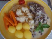 Tafelspitz mit Bouillongemüse und Meerrettichsauce - Rezept - Bild Nr. 2