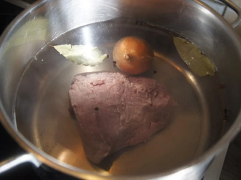 Tafelspitz mit Bouillongemüse und Meerrettichsauce - Rezept - Bild Nr. 4