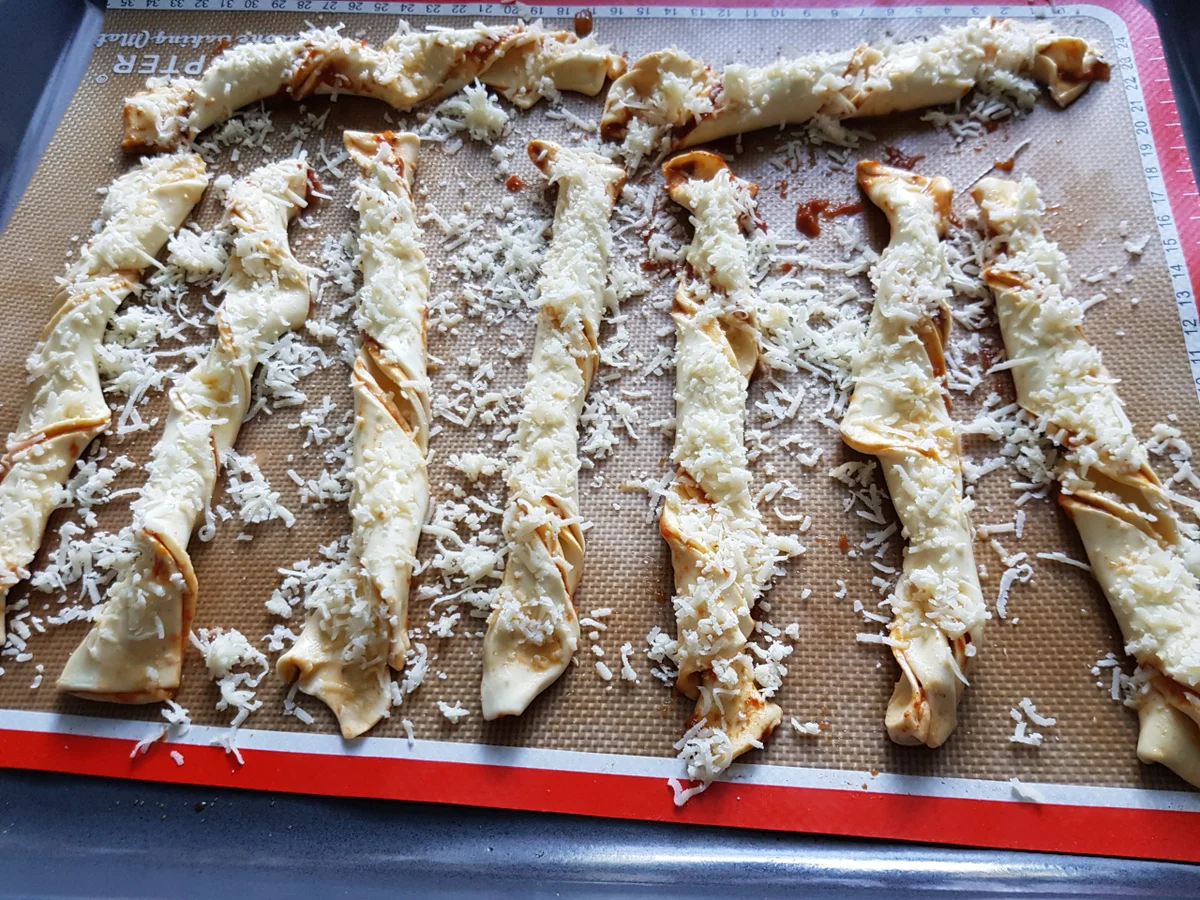 Blätterteig-Stangen pikant - Rezept - Bild Nr. 3