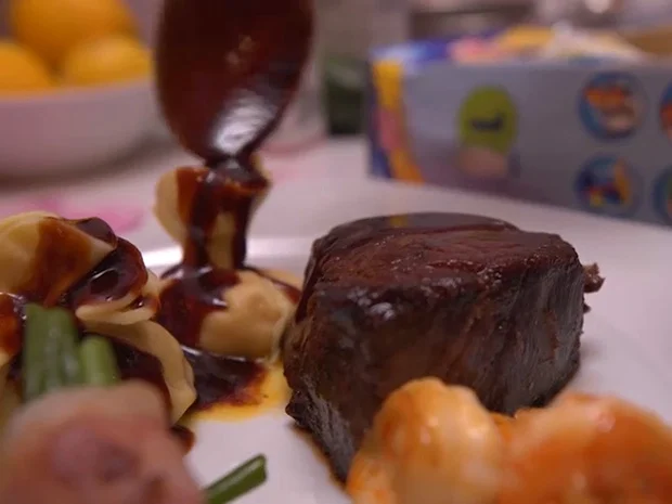 Dry Aged Rinderfilet vom Spessartrind trifft auf Riesengarnele begleitet von Kürbissäckche - Rezept - Bild Nr. 11378