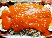 Hartgekochte Eier mit Mungokeimlingen und würzigem Sambal -- Telur Balado - Rezept - Bild Nr. 11378