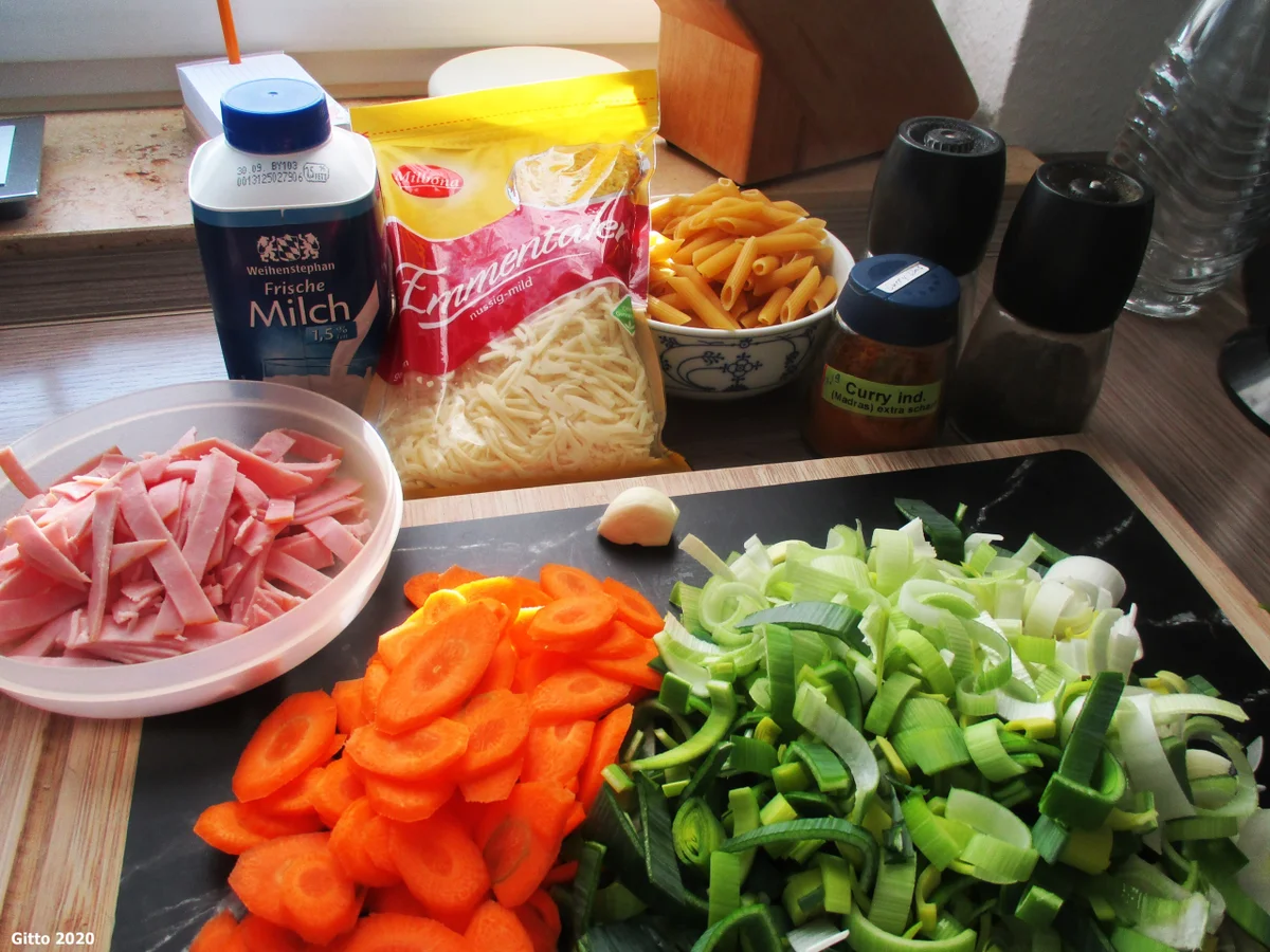 Rezept: Nudelauflauf mit Schinken, Porree und Möhren Bild Nr. 11379 Nudelauflauf mit Schinken, Porree und Möhren - Rezept - Bild Nr. 11379