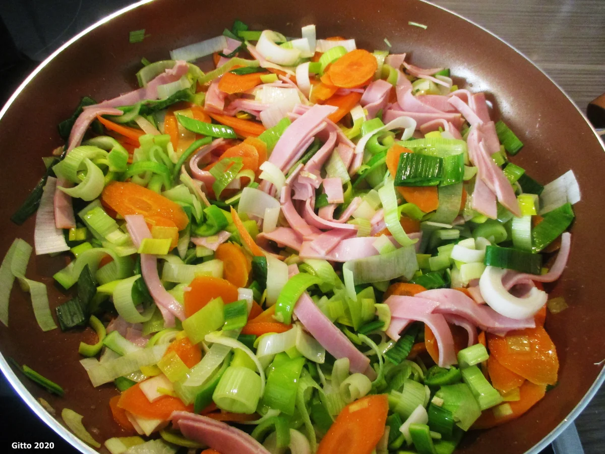 Rezept: Nudelauflauf mit Schinken, Porree und Möhren Bild Nr. 11382 Nudelauflauf mit Schinken, Porree und Möhren - Rezept - Bild Nr. 11382