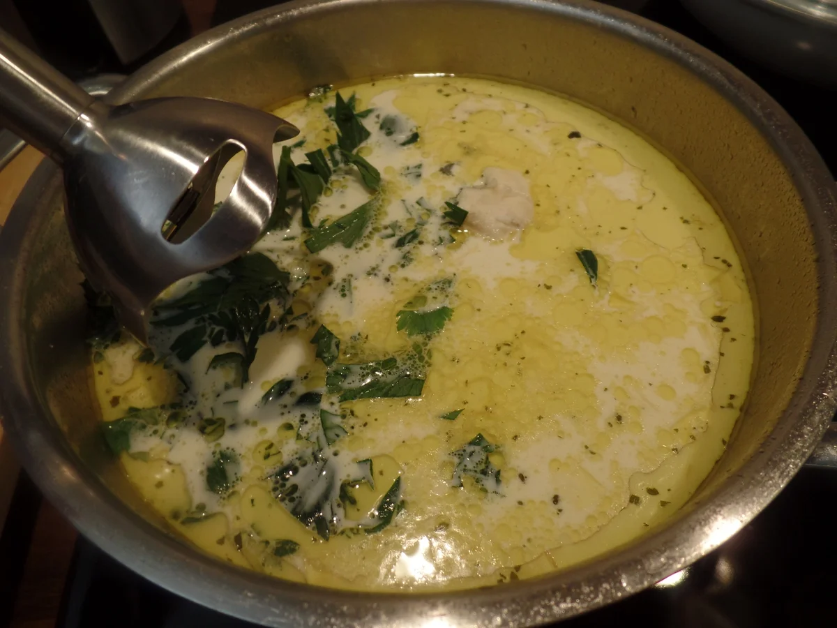 Selleriesuppe mit Birnen und Gorgonzola - Rezept - Bild Nr. 11396