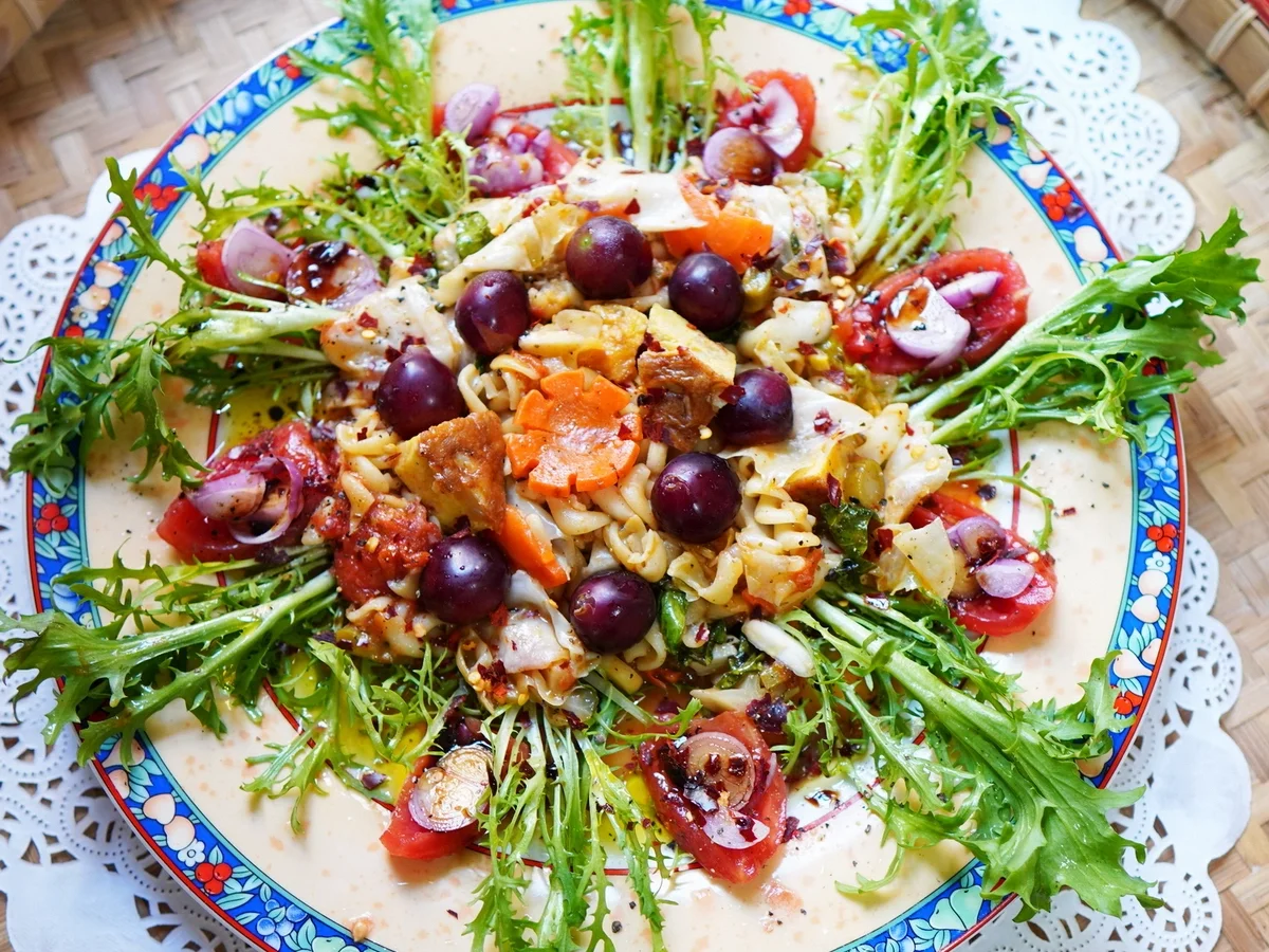 Bunter Nudelsalat mit Rührei – Insalata Fusilli - Rezept - Bild Nr. 2