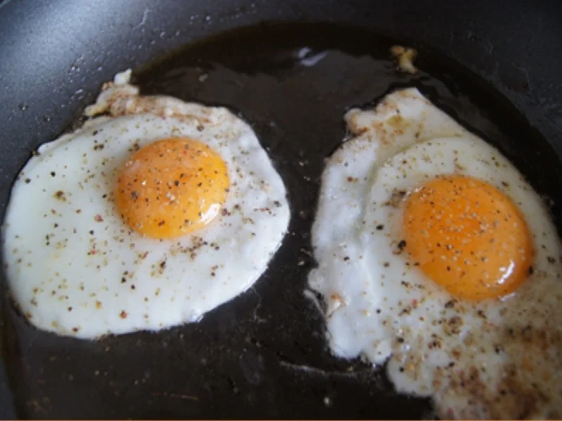 Gebräunter Leberkäse mit Spiegelei, Blumenkohl und Kartoffelstampf - Rezept - Bild Nr. 7