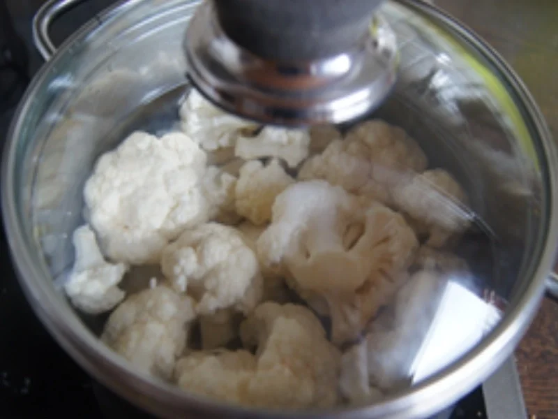 Gebräunter Leberkäse mit Spiegelei, Blumenkohl und Kartoffelstampf - Rezept - Bild Nr. 8