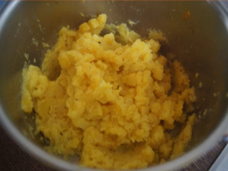 Gebräunter Leberkäse mit Spiegelei, Blumenkohl und Kartoffelstampf - Rezept - Bild Nr. 14