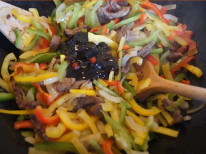 Asia-Paprika-Geschnetzeltes mit Bratreis - Rezept - Bild Nr. 9