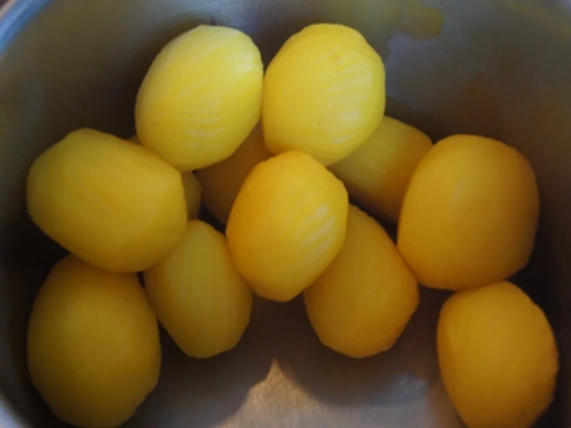 Raucherfleisch mit Sauce, Sauerkraut und Drillingen - Rezept - Bild Nr. 13