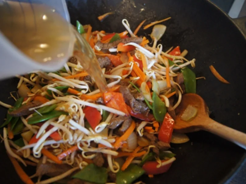 Rindfleisch mit Gemüse und Bratreis - Rezept - Bild Nr. 12