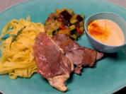 Zweierlei Saltimbocca mit Nudeln, Zitronen-Weißwein-Soße und Sommergemüse - Rezept - Bild Nr. 2