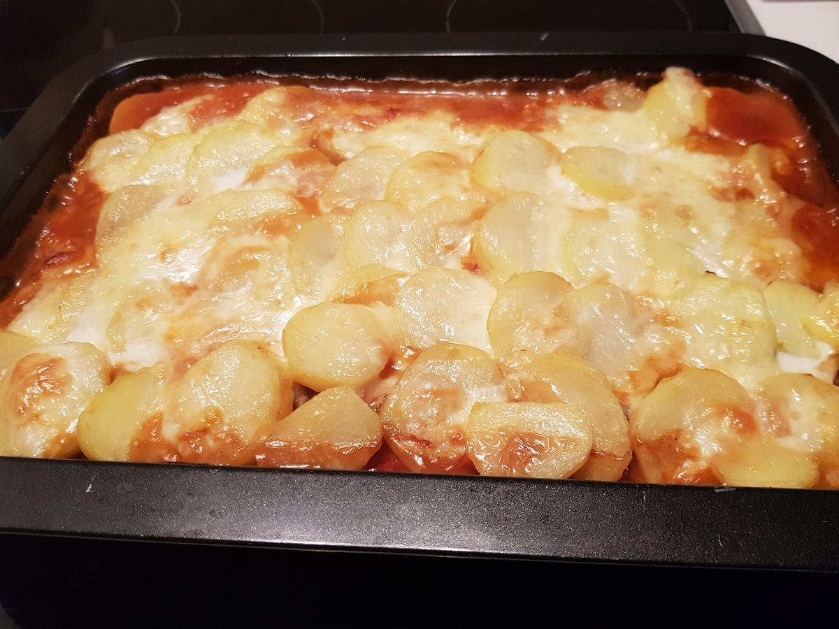 Ofen Gulasch mit Kartoffel Käse Haube - einfach - von barbara62