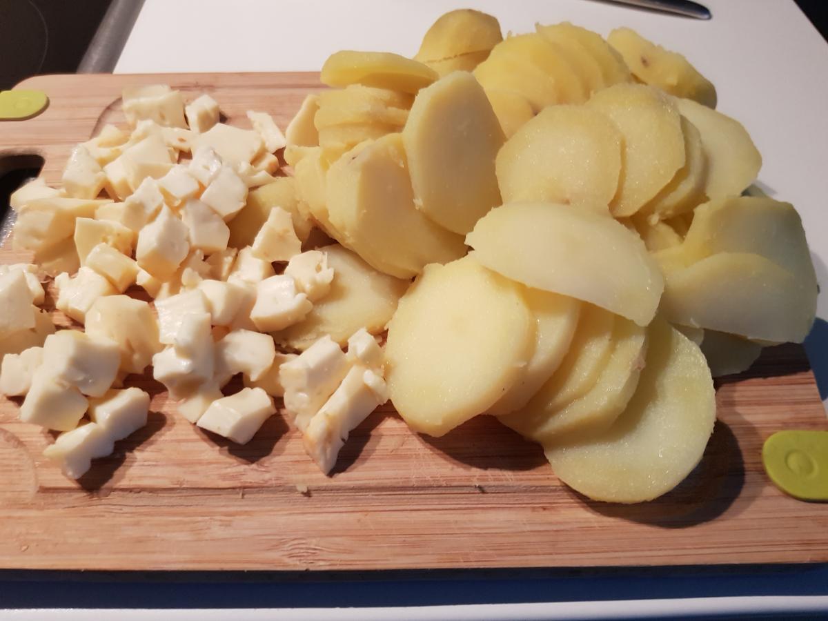 Ofen-Gulasch mit Kartoffel-Käse-Haube - Rezept - Bild Nr. 5