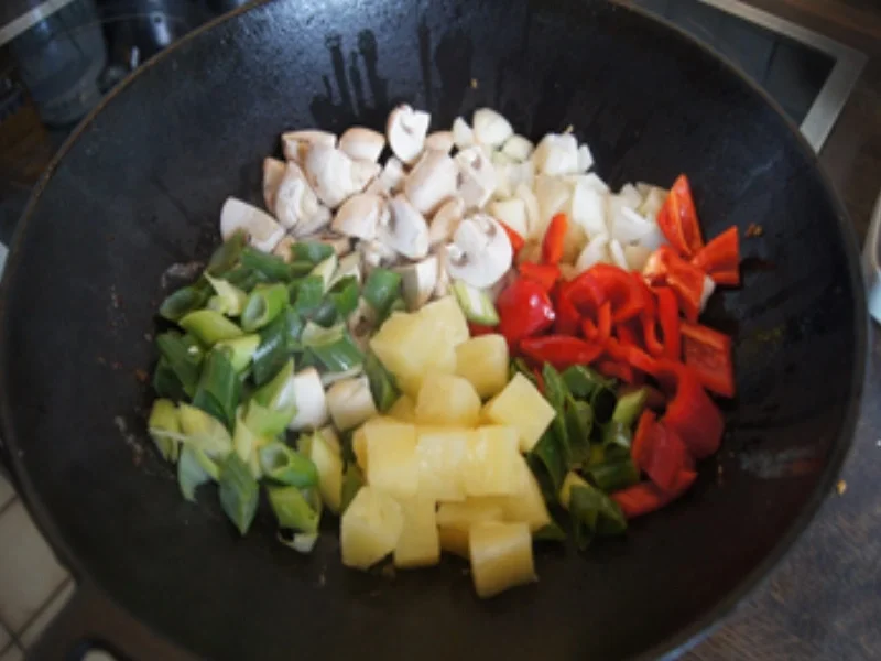 Seelachsfilet-Nuggets mit Gemüse süß-sauer und Basmatireis - Rezept - Bild Nr. 14