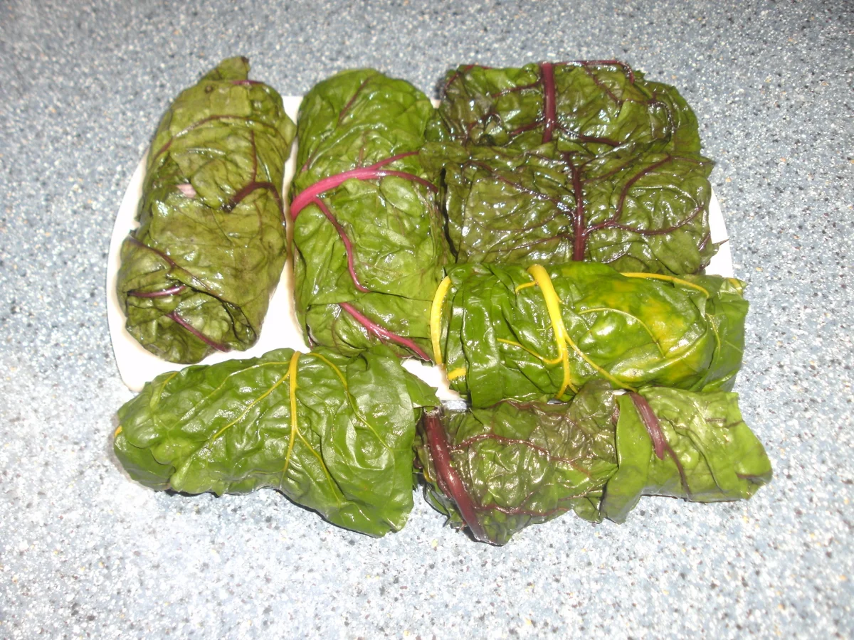 Rezept: Mangoldröllchen Bild Nr. 7 Mangoldröllchen - Rezept - Bild Nr. 7