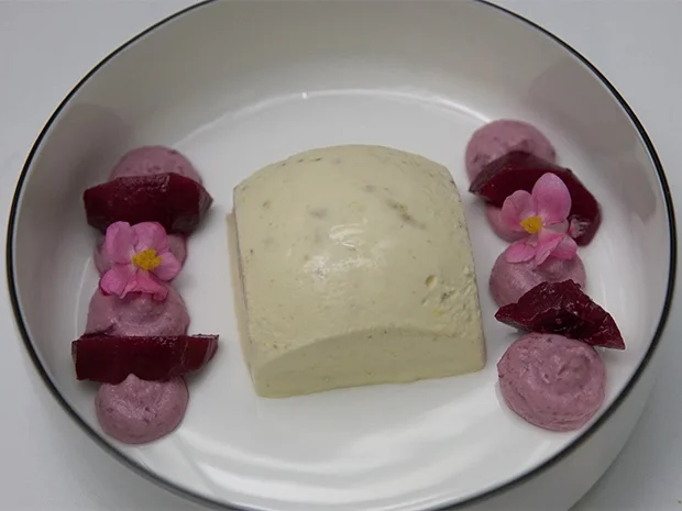 Kaltes Mädesüß in rotem Weinberg - Rezept - Bild Nr. 2